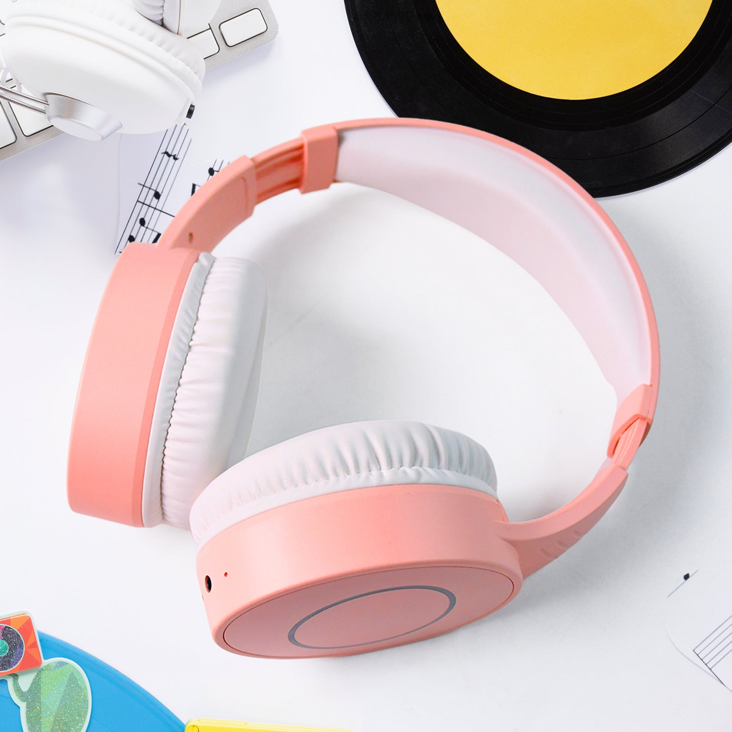 Wireless Over-ear Bluetooth Headphones (Zw-053)